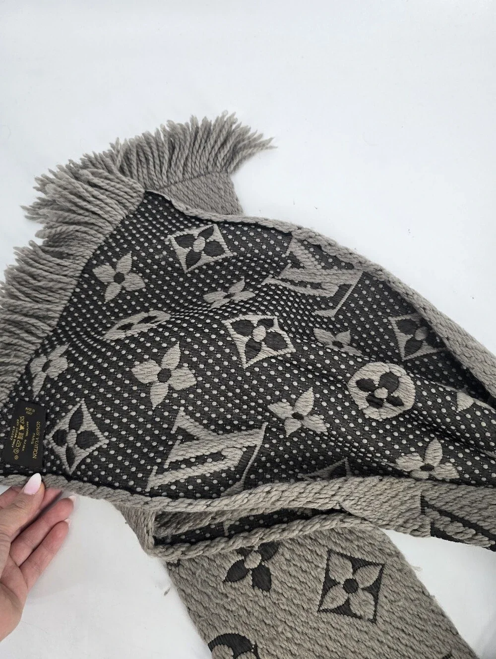 Louis Vuitton Logomania Gray Wool Fringe Scarf